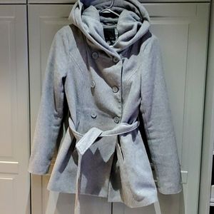 Wool Coat by Amisu